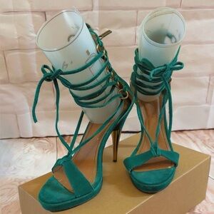 Elegant Green Strappy Women's Heels